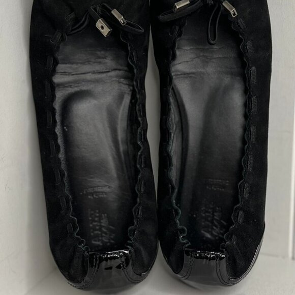 Bally - Black Suede Flats w/ Patent Leather Trim Sz 10 - Picture 5 of 7